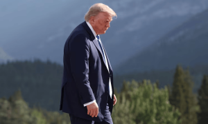 美媒：以伊冲突持续，多名美国官员暗示“接下来24至48小时将是关键时刻”